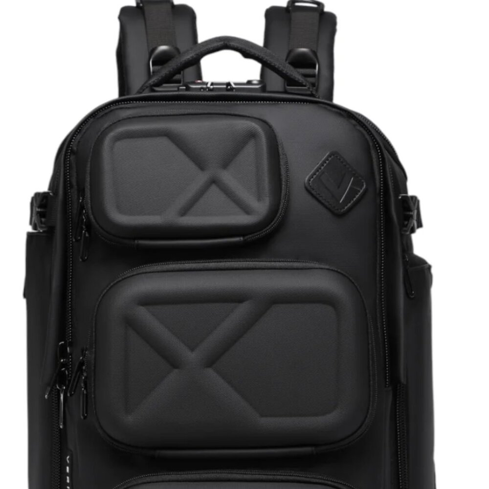 Veria Travel Backpack Savvy Sleek